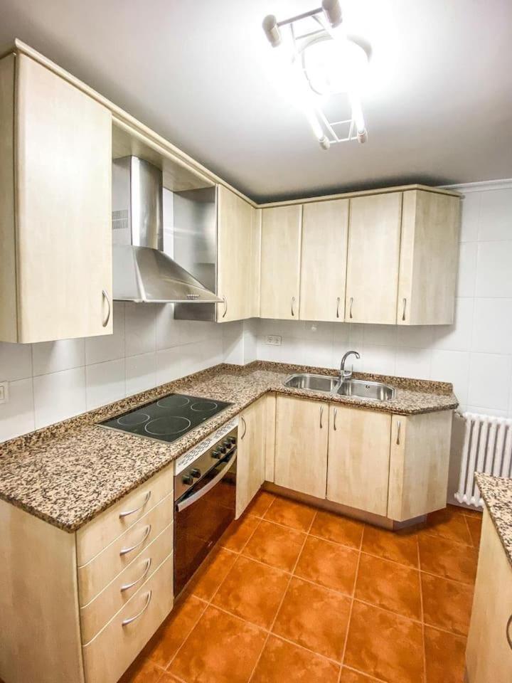 Residencial Leyra, Piso Centrico De 6 Habitaciones, 8 Camas سلامنكا المظهر الخارجي الصورة